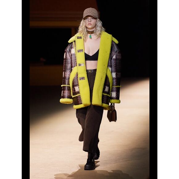 Coach Plaid Shearling Aviator - Picture 9 of 9